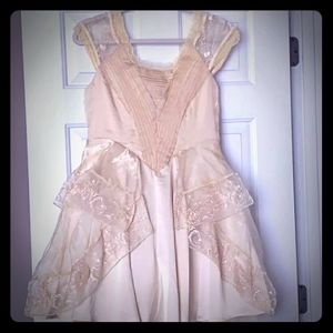 Hot Topic Belle Ballgown 2x